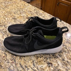 Men’s Running Shoes
